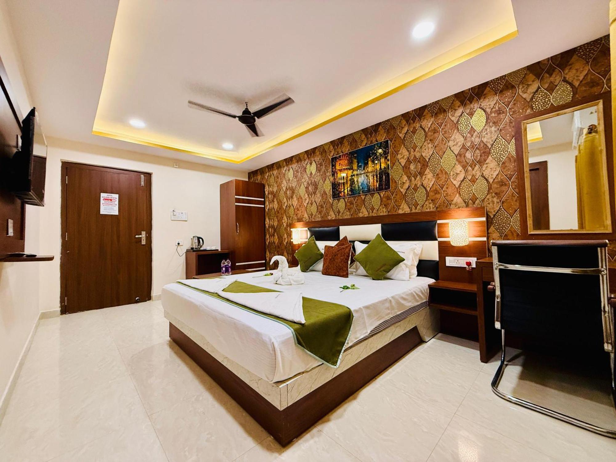 Hotel Golden Crystal Patna  Exterior photo